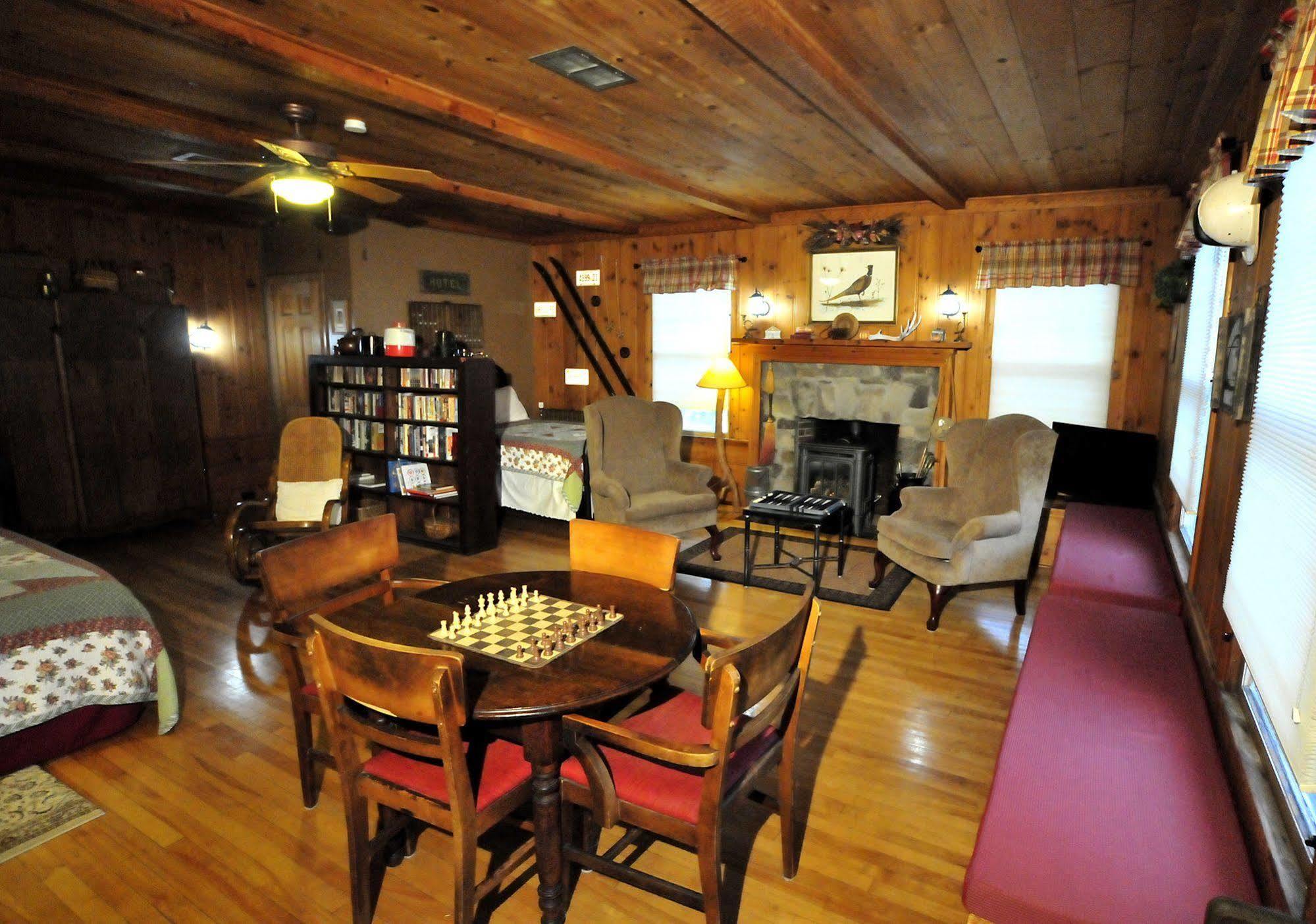 The Brewster Inn Dexter Luaran gambar