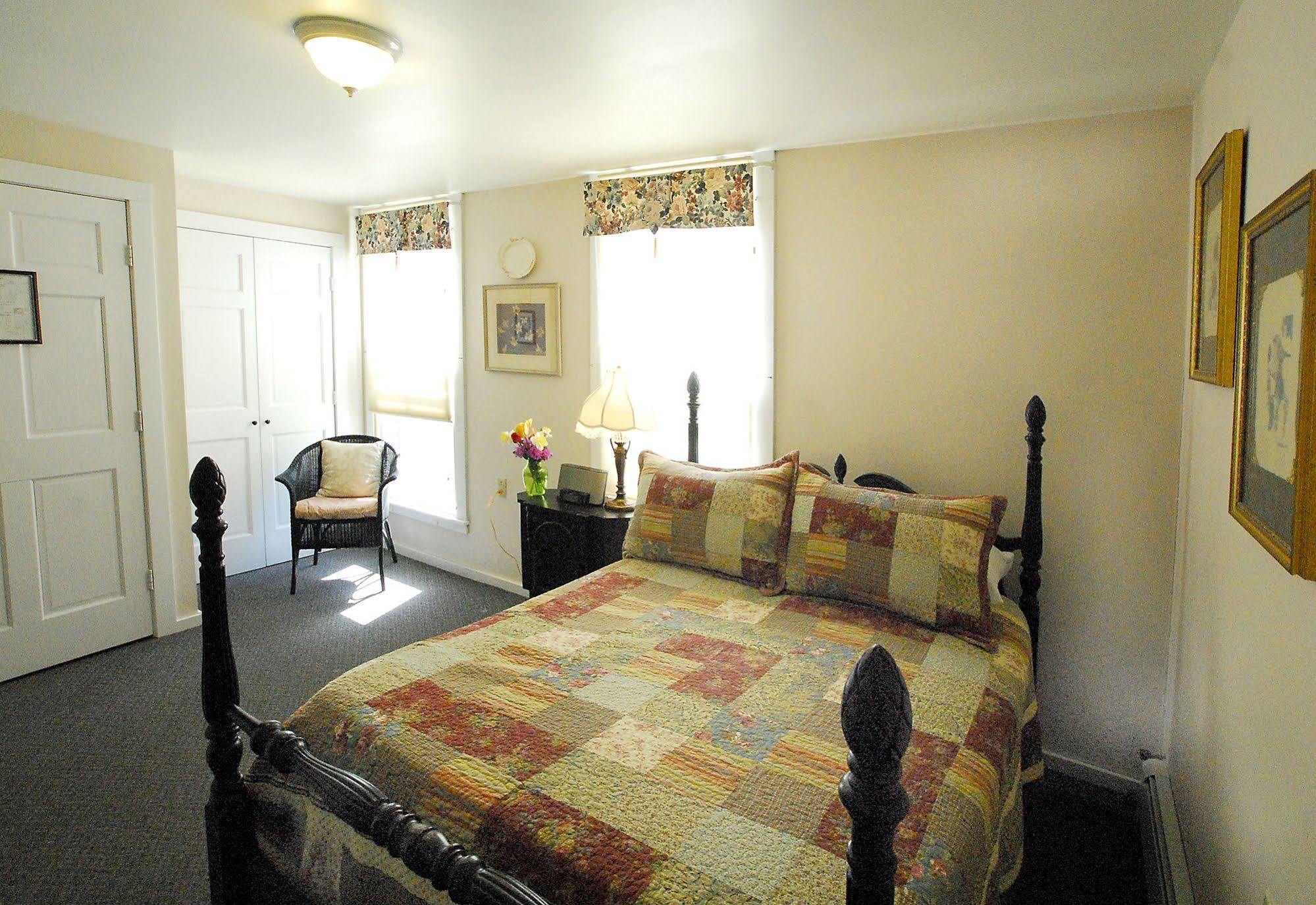 The Brewster Inn Dexter Luaran gambar