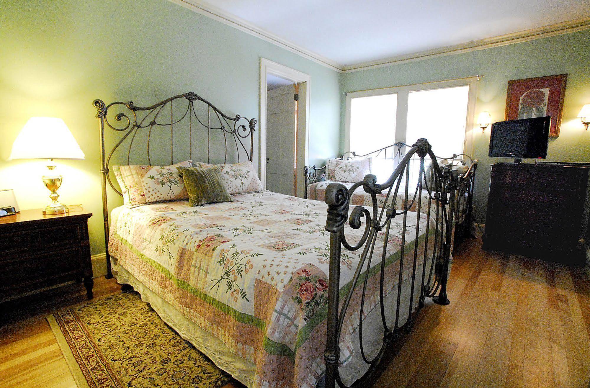 The Brewster Inn Dexter Luaran gambar